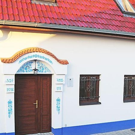Vinny Sklep Michal Zimolka Mutěnice Exterior foto